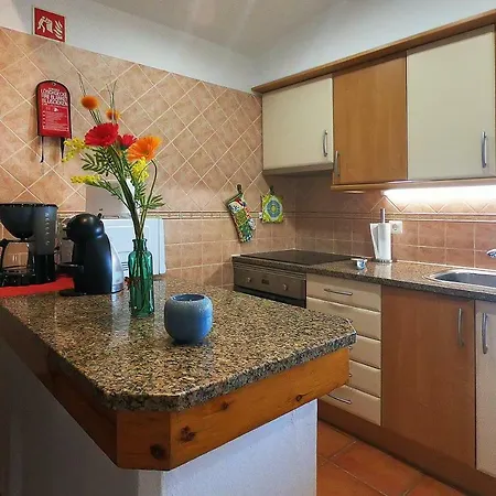 Lotus Villa, * Αλμπουφέιρα