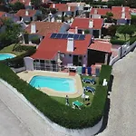 Lotus Villa, Αλμπουφέιρα