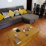 Βίλα Lotus Villa, Αλμπουφέιρα