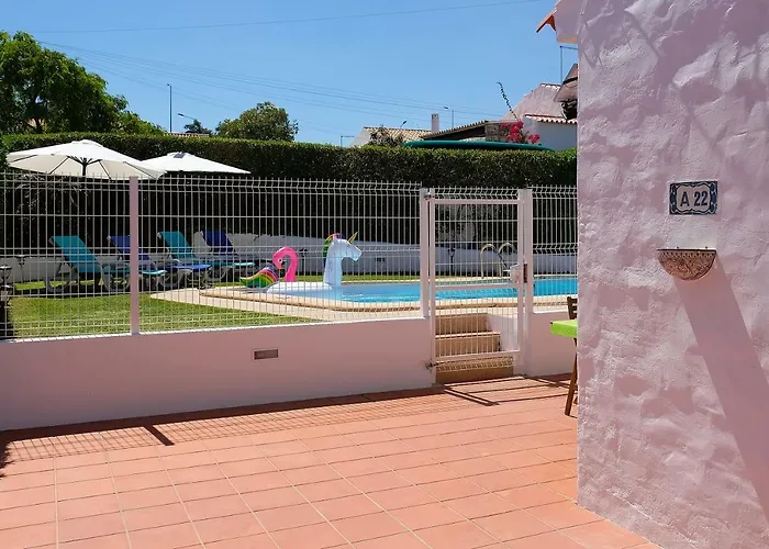 Lotus Villa, فيلة البوفيرا