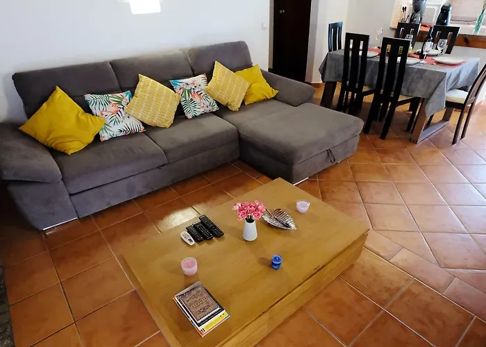 别墅 Lotus Villa, 阿尔布费拉